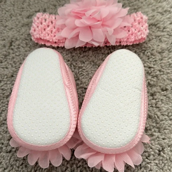 New Baby Girl Shoe Bundle of shoes with 2 matching headbands - Picture 5 of 5
